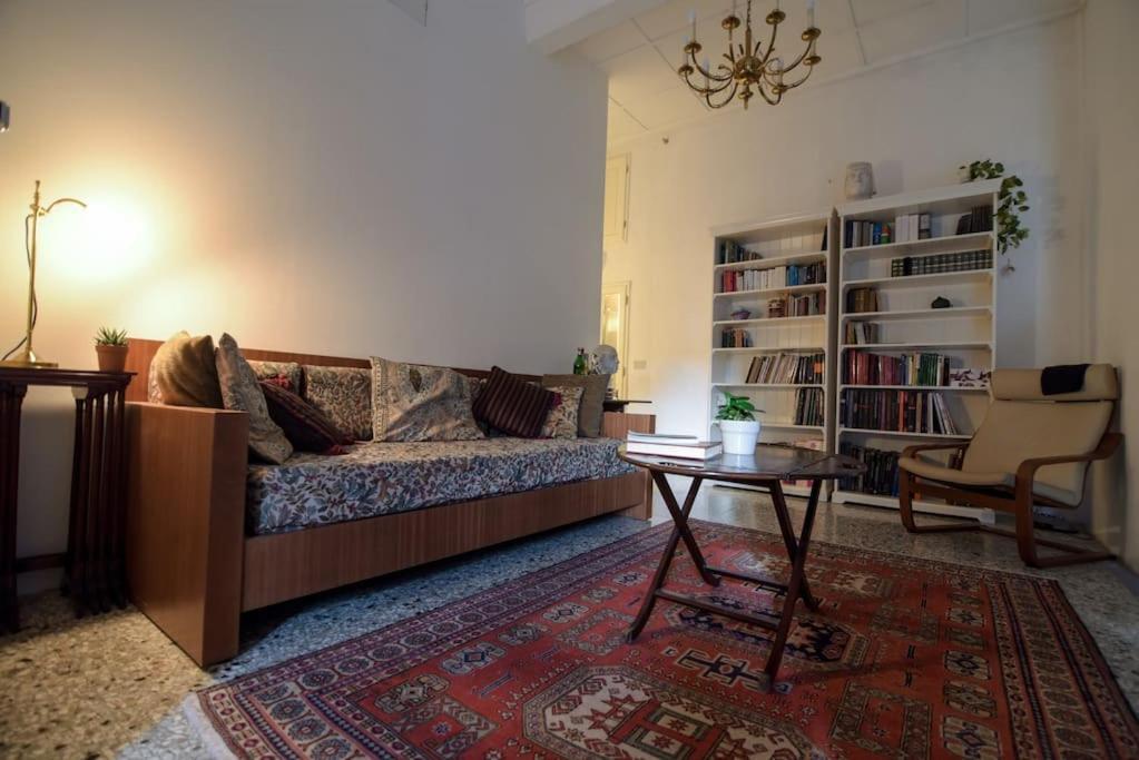 Cozy Apartment With Private Garden - City Center - Florence Luaran gambar