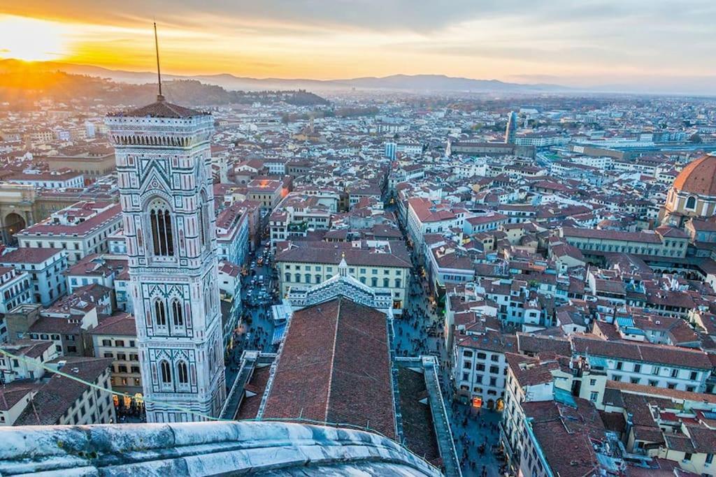 Cozy Apartment With Private Garden - City Center - Florence Luaran gambar