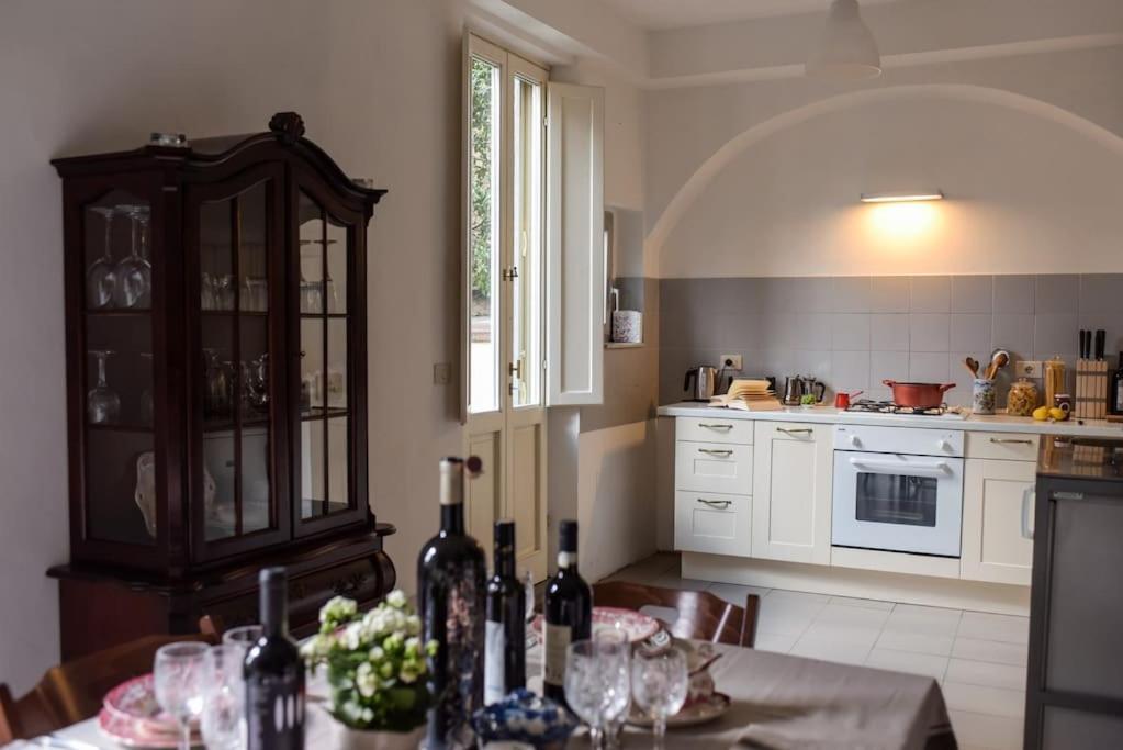Cozy Apartment With Private Garden - City Center - Florence Luaran gambar